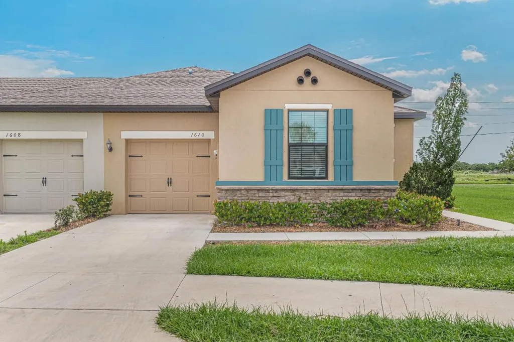 1610 Merriment Way Fort Pierce FL 34947