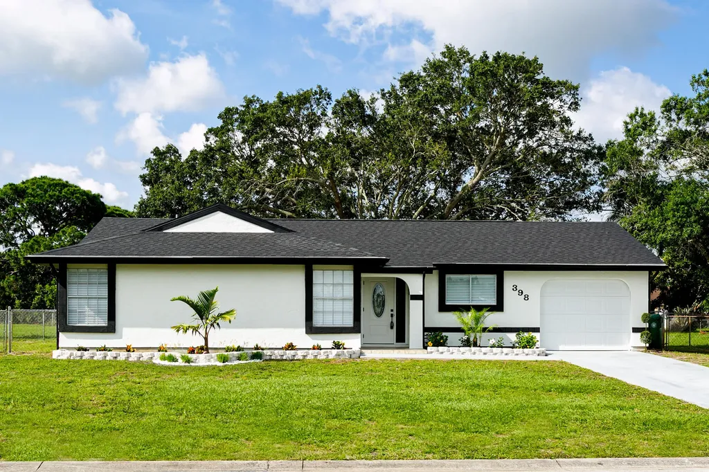 398 SW Eastport Circle Port St Lucie FL 34953