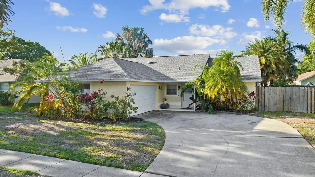 2220 Grand Teton Boulevard Melbourne FL 32935