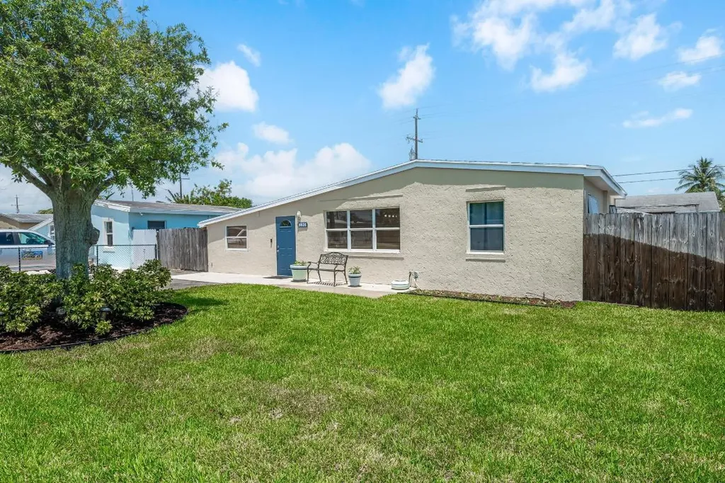 3026 French Avenue Lake Worth FL 33461