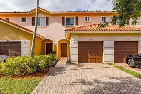 8879 N Isles Circle Tamarac FL 33321