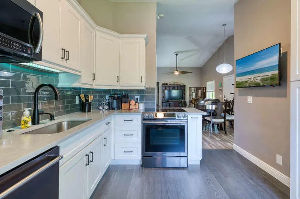 3895 Island Club Circle W Lake Worth FL 33462