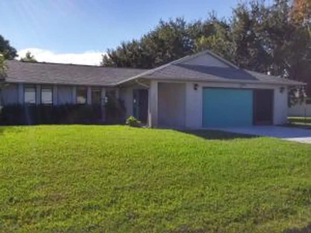 1911 SE Lavina Circle Port St Lucie FL 34952