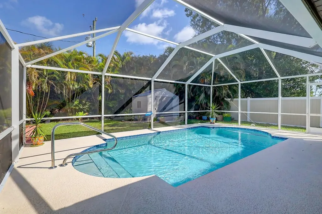 719 SE Albatross Avenue Port St Lucie FL 34983