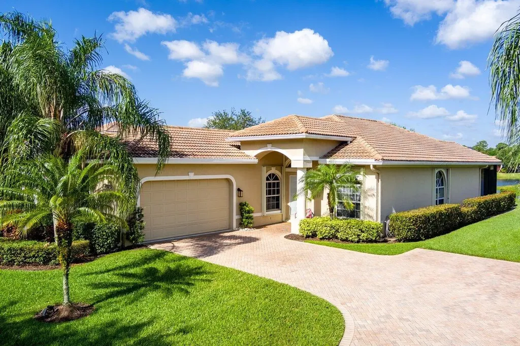 9035 Short Chip Circle Port St Lucie FL 34986