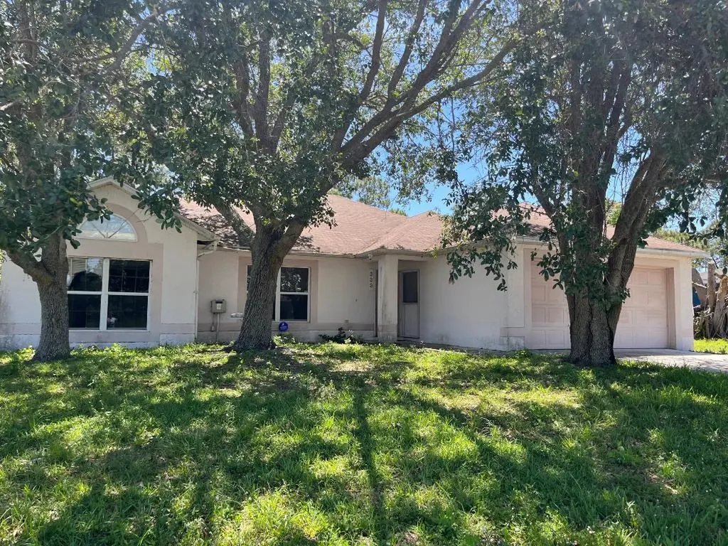 333 NW Curtis Street Port St Lucie FL 34983