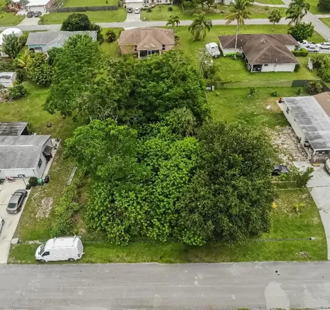 666 SW Heather Street Port St Lucie FL 34983