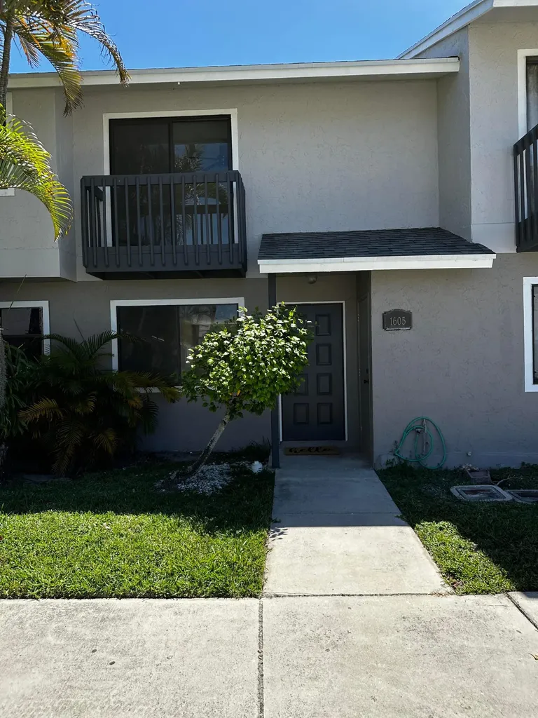 1605 Wharf Lane Greenacres FL 33463