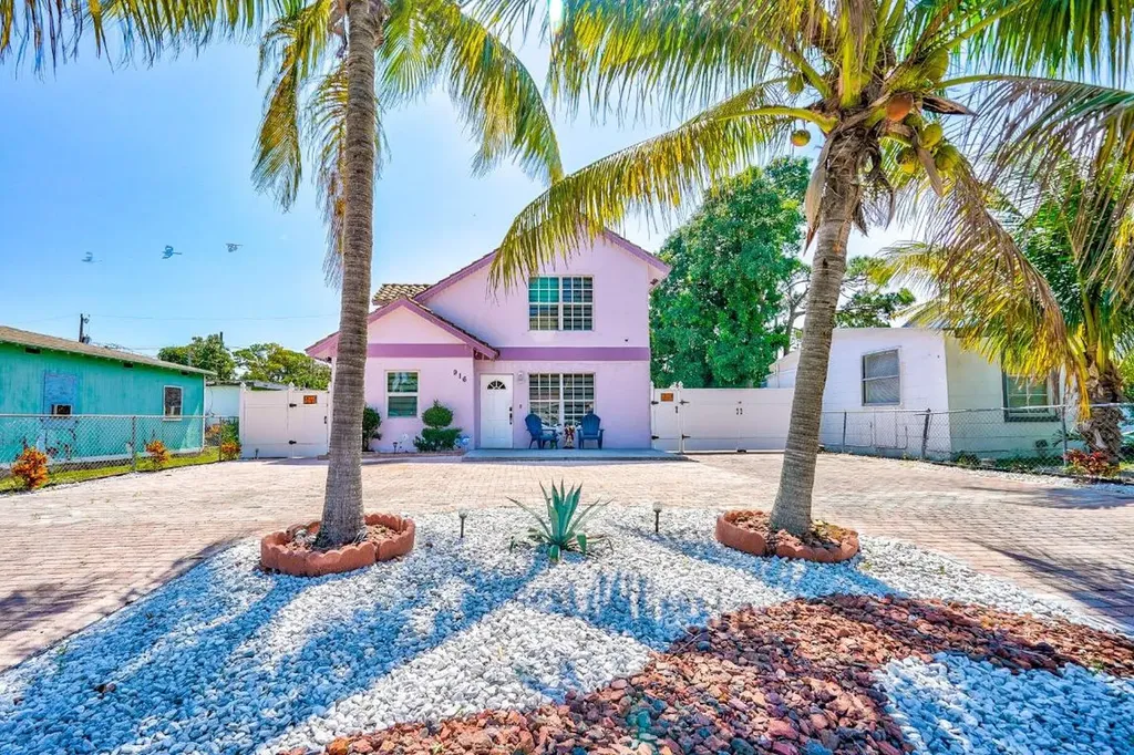916 State Street Lake Worth FL 33461