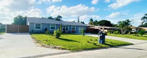 113 Swan Parkway W Royal Palm Beach FL 33411