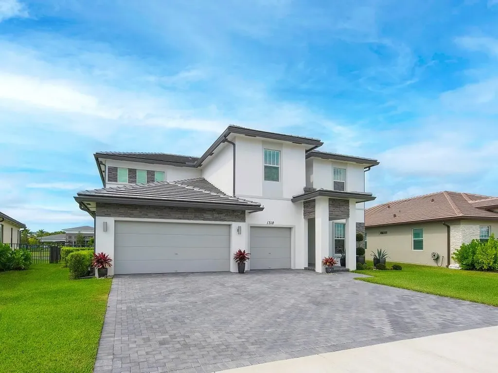 1318 Whitcombe Drive Royal Palm Beach FL 33411