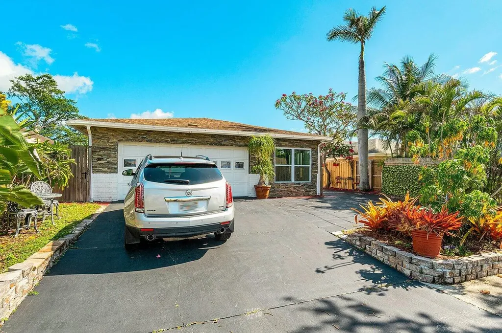557 NW 52nd Street Boca Raton FL 33487