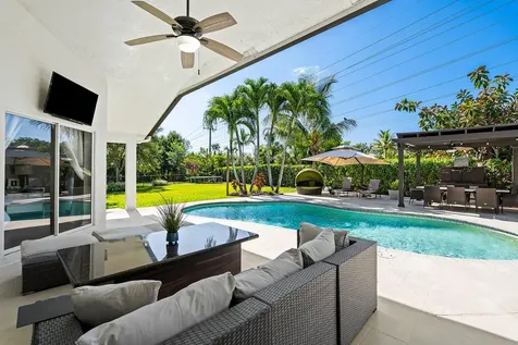 4865 NW 101st Avenue Coral Springs FL 33076