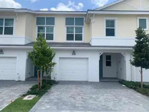 636 Parsons Way Deerfield Beach FL 33442
