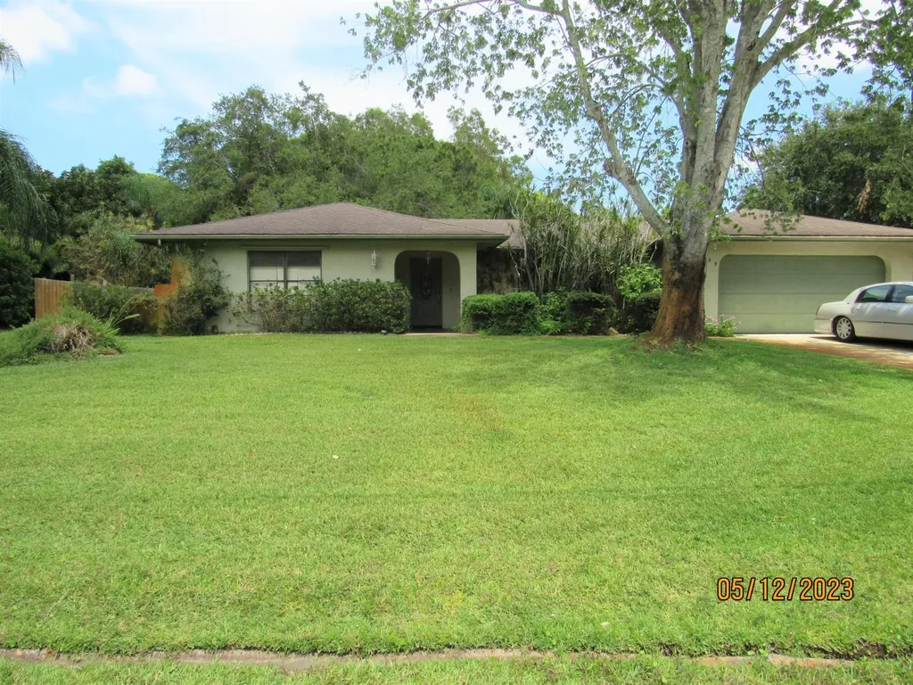 2409 SE Delano Road Port St Lucie FL 34952