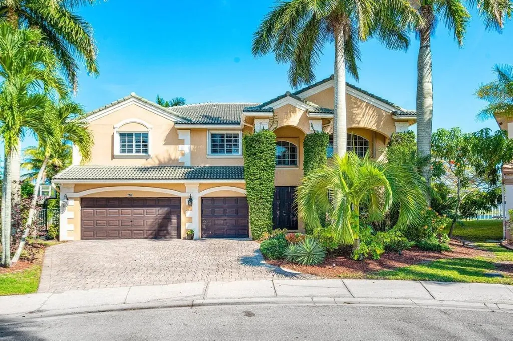 1544 Cardinal Way Weston FL 33327