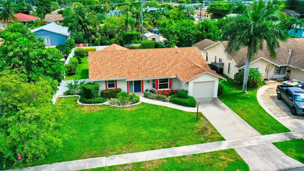 709 SW 1st Court Boynton Beach FL 33426