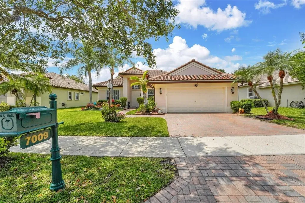 7009 NW 113th Avenue Parkland FL 33076
