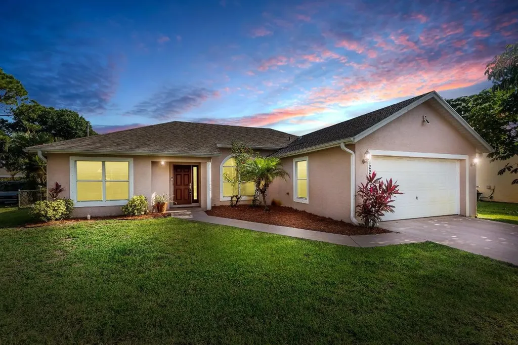 1221 SW Sudder Avenue Port St Lucie FL 34953