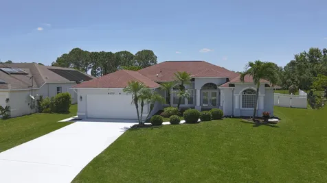 6170 NW Hacienda Lane Port St Lucie FL 34986