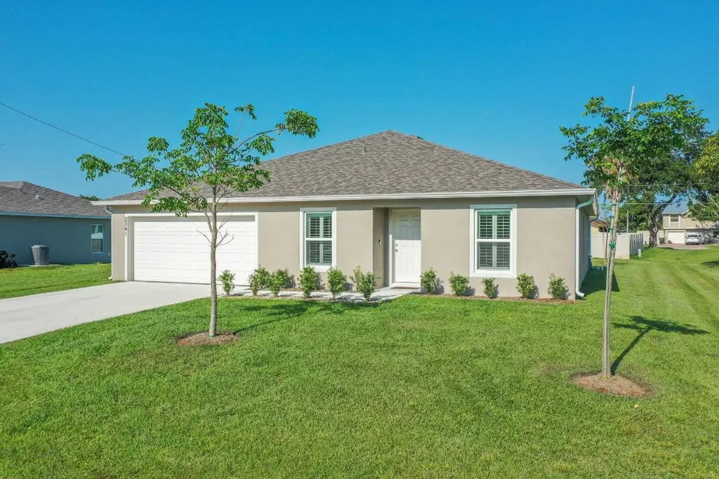 2341 SE Midtown Road Port St Lucie FL 34952