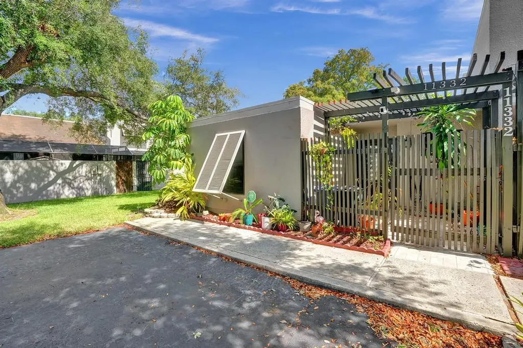 11332 NW 15th Street Pembroke Pines FL 33026