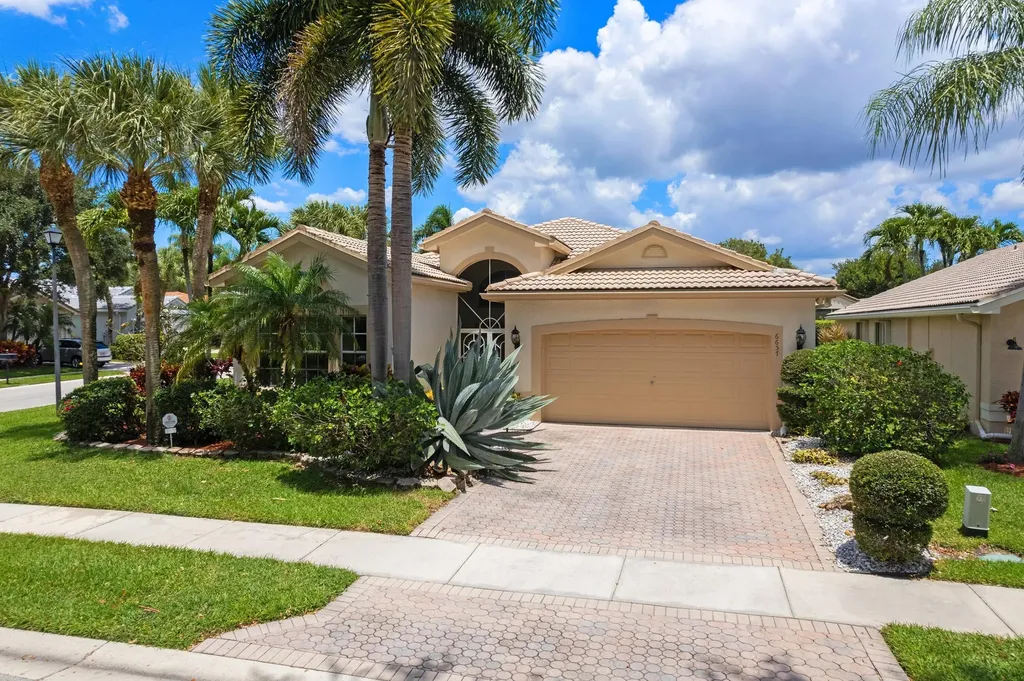 6657 Hawaiian Avenue Boynton Beach FL 33437