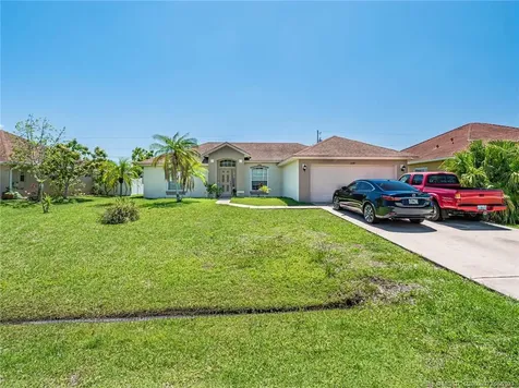 2608 SW Fair Isle Road Port St Lucie FL 34987
