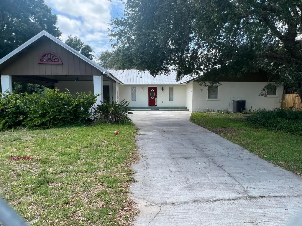 715 Gratton Road Clewiston FL 33440