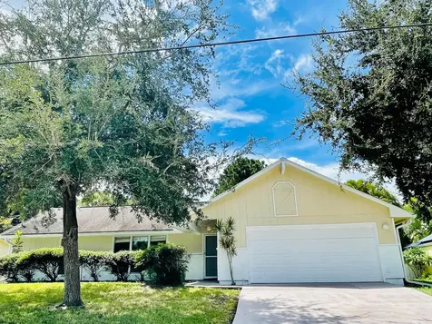 884 SE Sweetbay Avenue Port St Lucie FL 34983