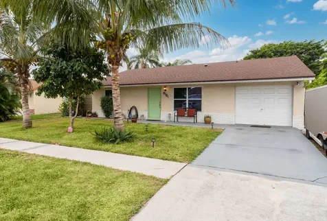 6101 Carthage Circle S Lake Worth FL 33463