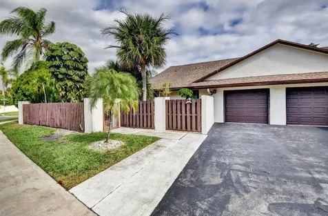 533 SW 28th Avenue Delray Beach FL 33445