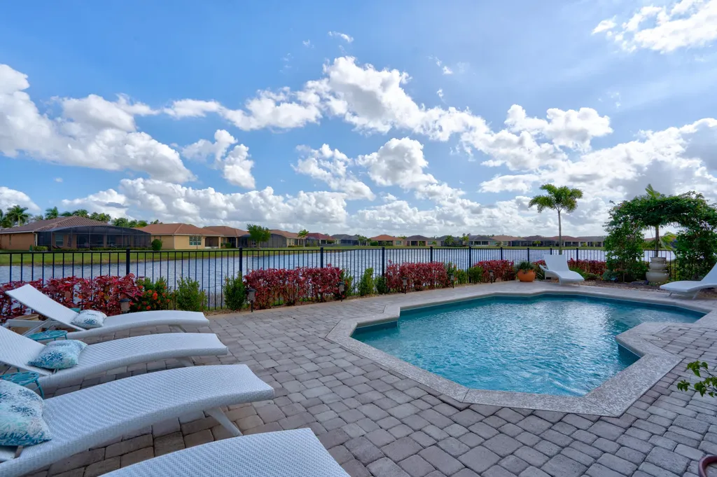 10124 SW Yellowwood Avenue Port St Lucie FL 34987