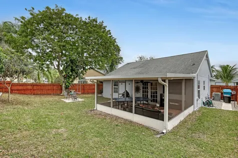 18 Misty Meadow Drive Boynton Beach FL 33436