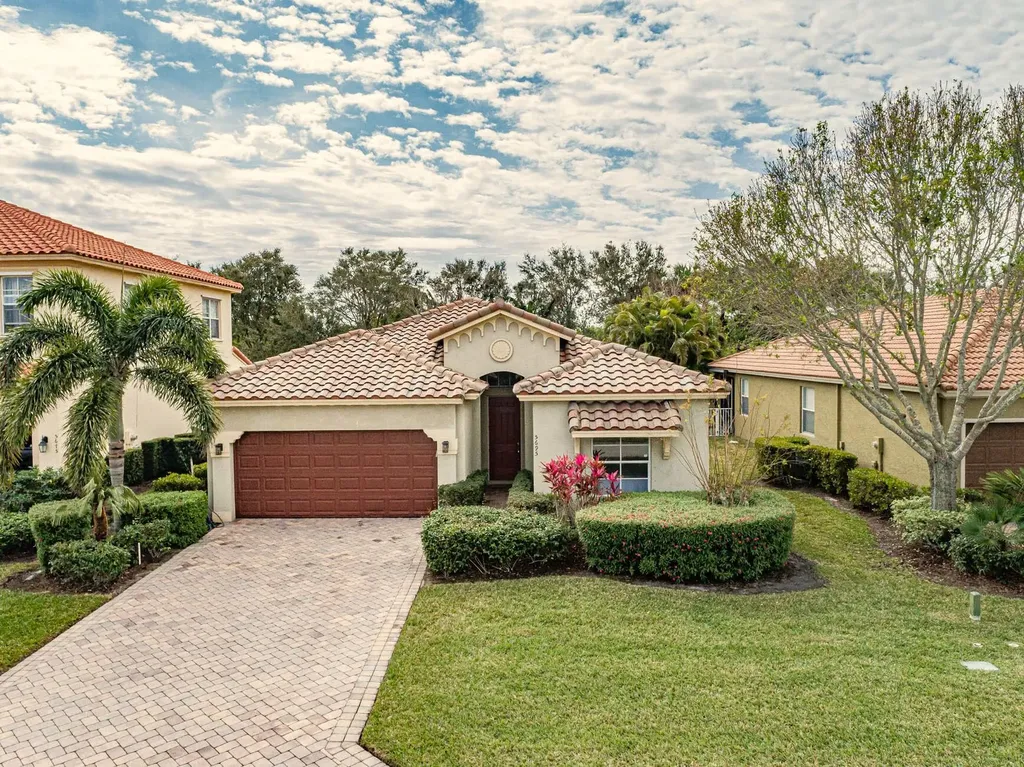 5695 55th Street Vero Beach FL 32967