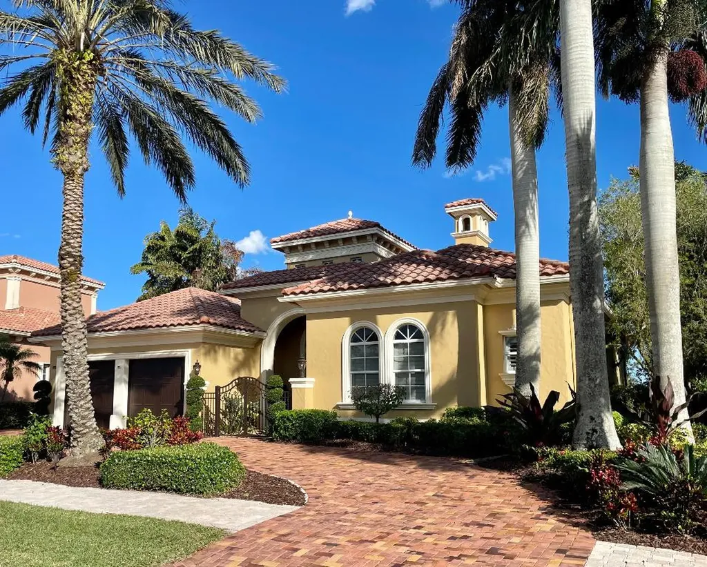 231 SE Bella Strano Port St Lucie FL 34984