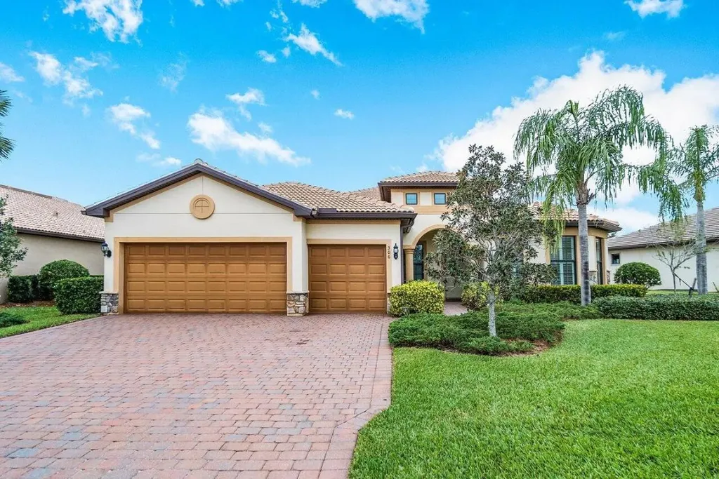 306 SE Huntington Circle Port St Lucie FL 34984