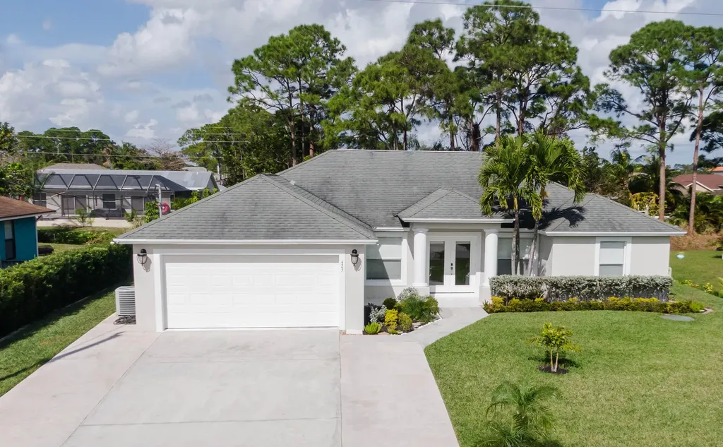425 SE Voltair Terrace Port St Lucie FL 34983