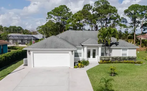 425 SE Voltair Terrace Port St Lucie FL 34983