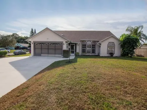 1696 SE Sandia Drive Port St Lucie FL 34983