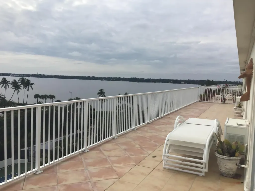 3030 S Ocean Boulevard S Palm Beach FL 33480