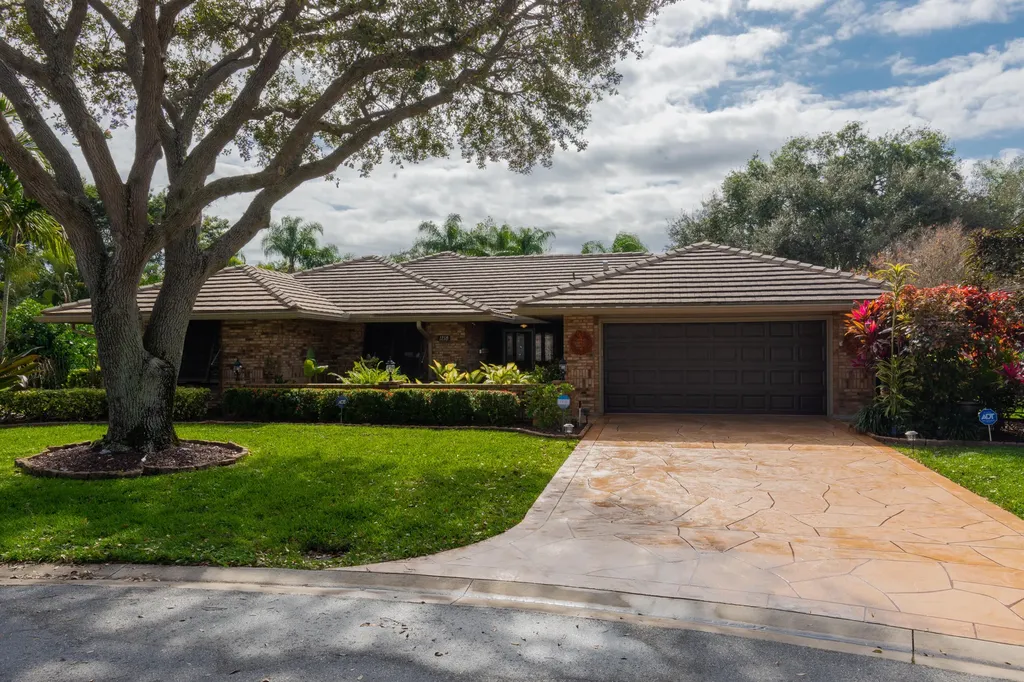 1218 SW Paradise Cove Port St Lucie FL 34986