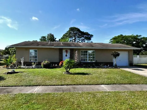 184 NE Bracken Road Port St Lucie FL 34983