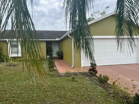 4189 SW Alice Street Port St Lucie FL 34953