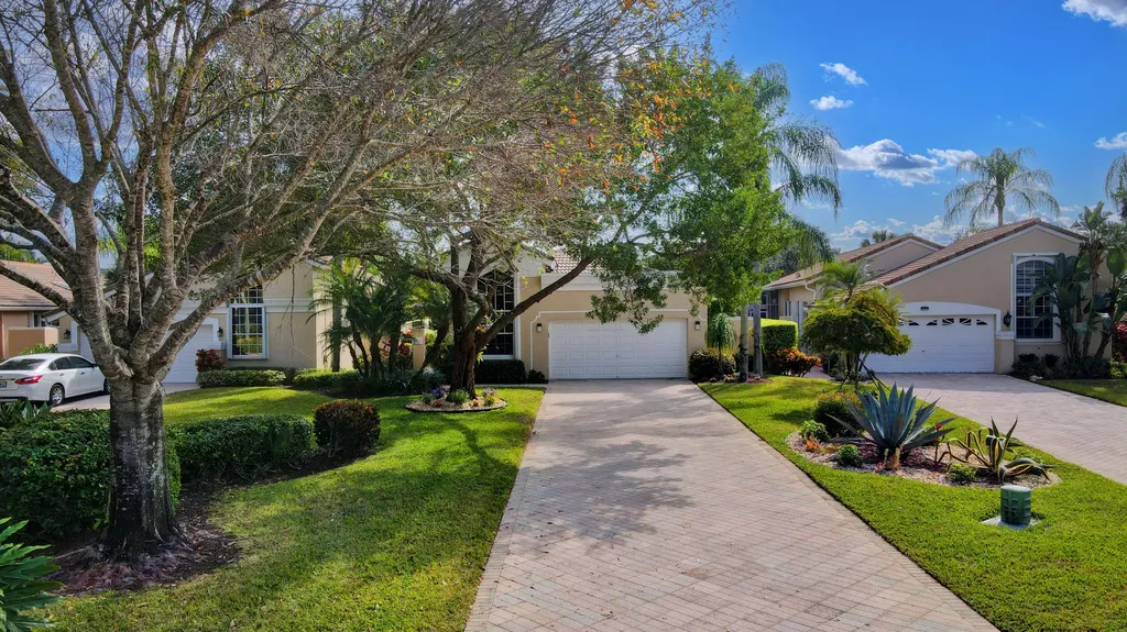 4758 Carlton Golf Drive Lake Worth FL 33449