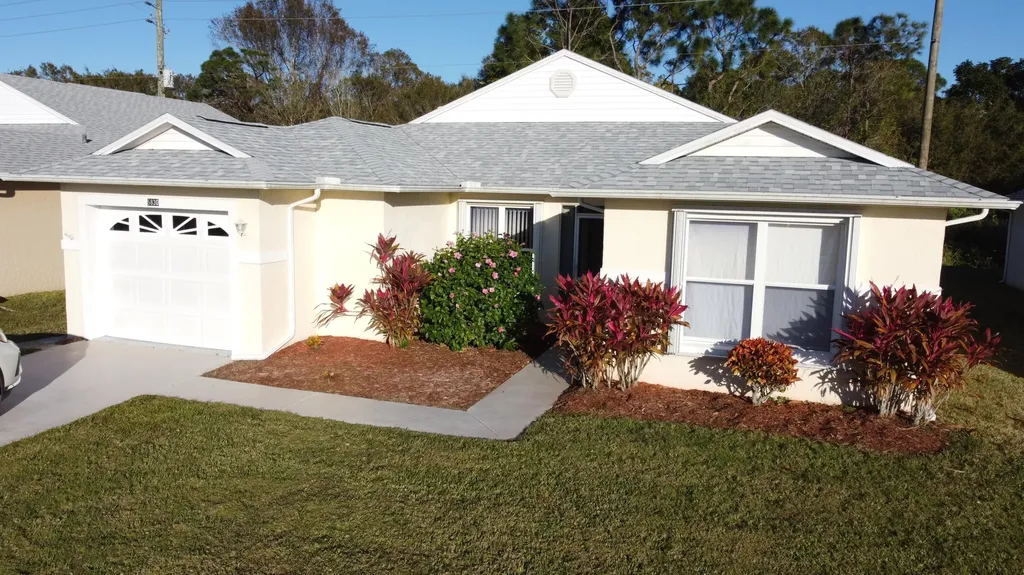 5830 Travelers Way Fort Pierce FL 34982