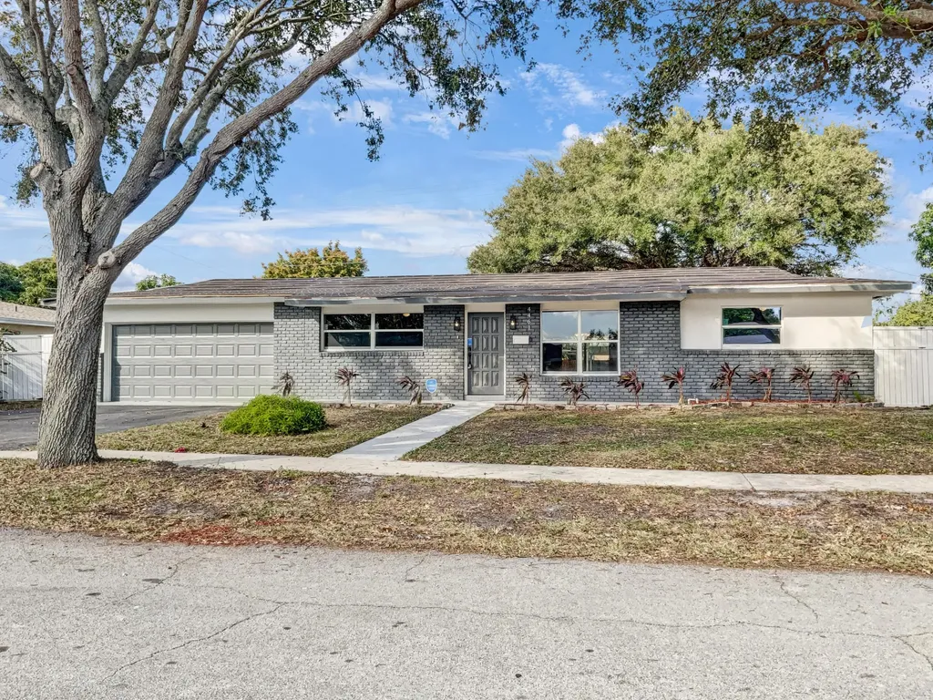 4461 NW 5th Place Plantation FL 33317