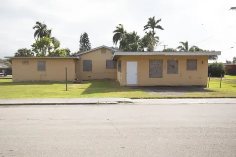 191 N Flame Avenue Pahokee FL 33476