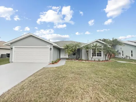 477 SE Nome Drive Port St Lucie FL 34984