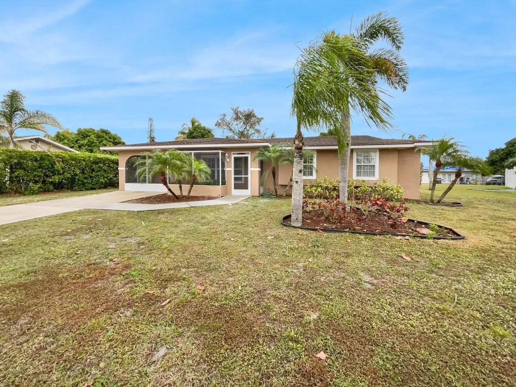 855 SE Corto Terrace Port St Lucie FL 34983